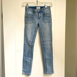 EUC, Hudson skinny jean size 10, cute functional front pockets! Waist adjustable
